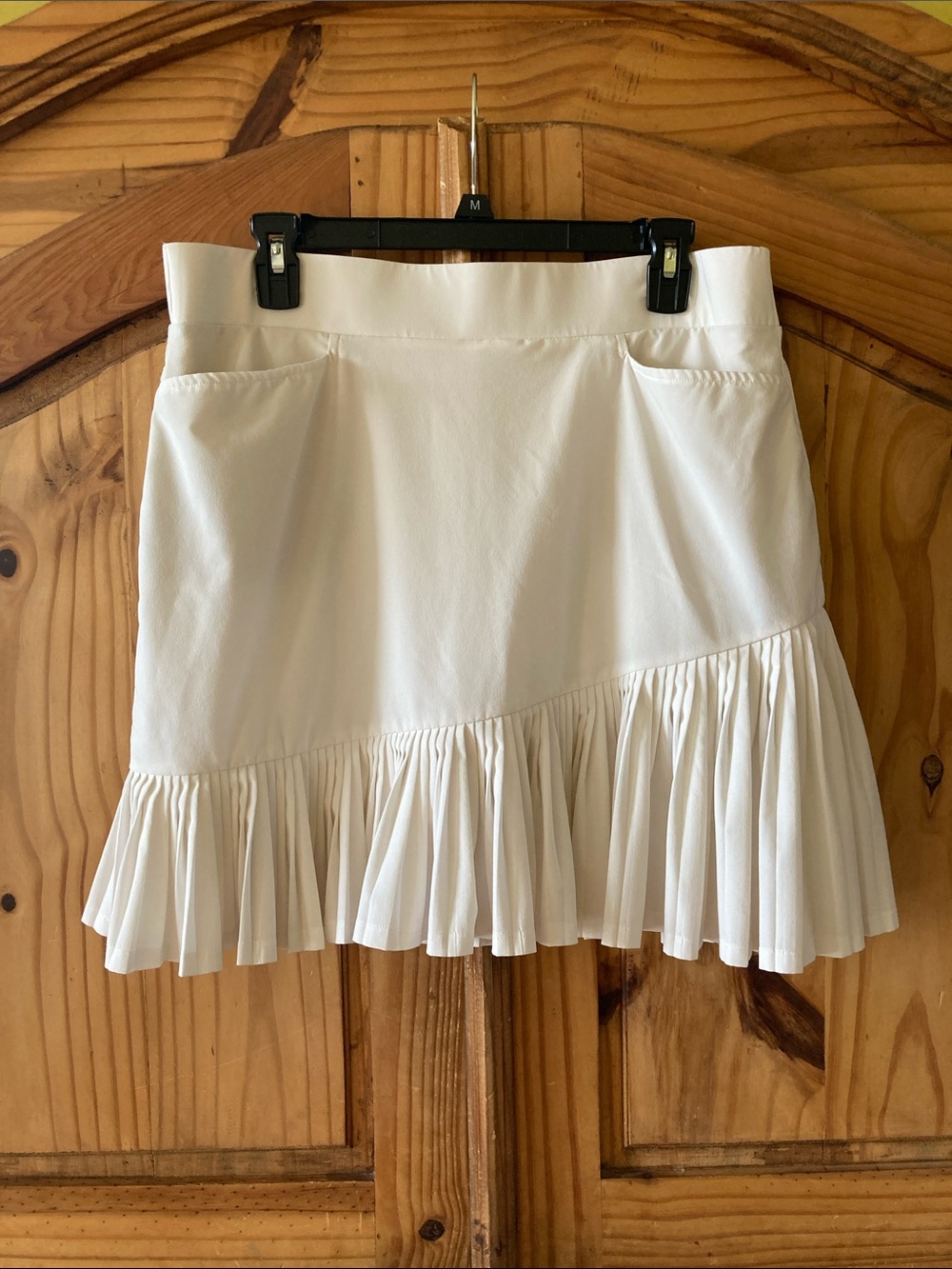 Women’s Chico’s white flare hem skirt built in shorts size 1.5 (10)